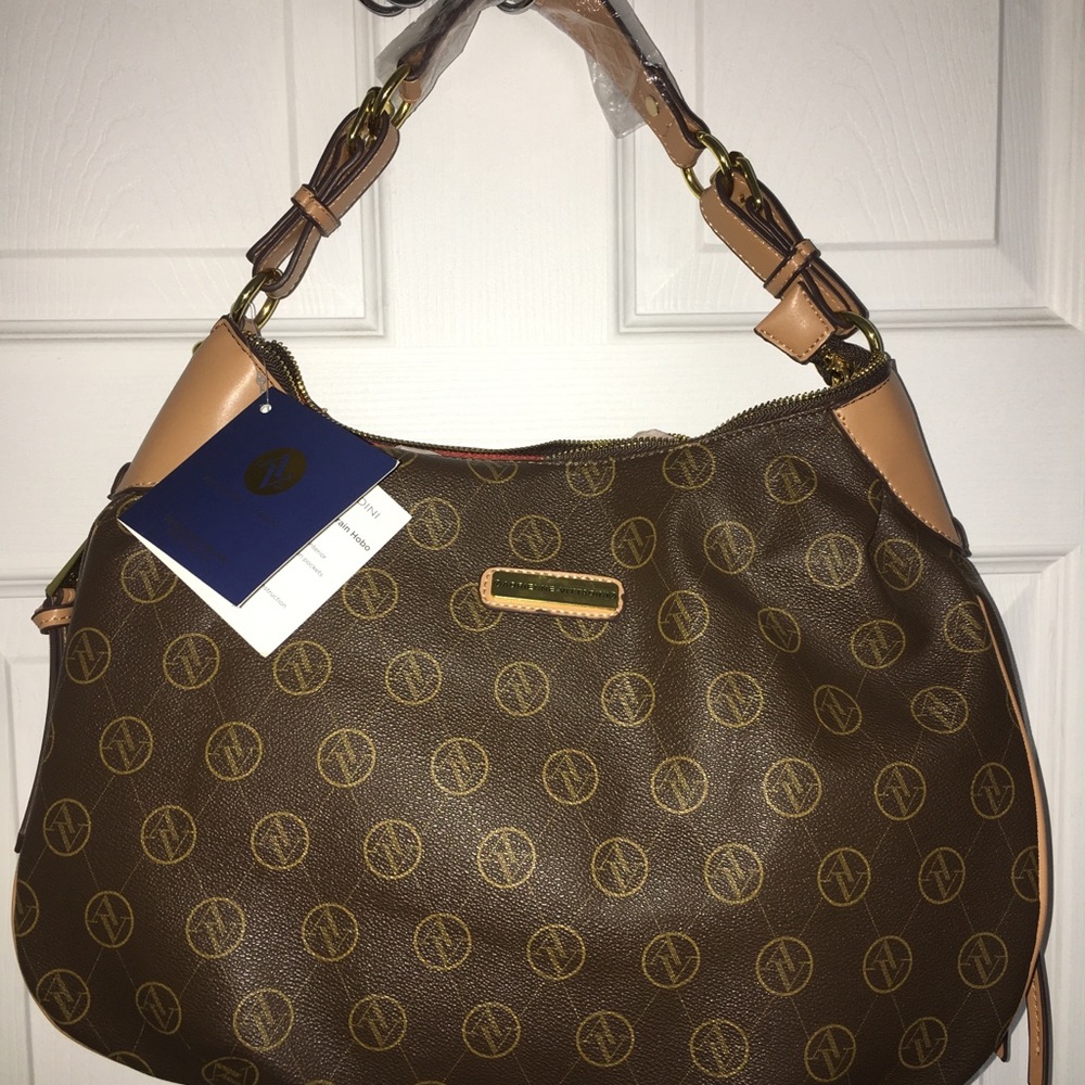 Adrienne Vitadini Pebble Grain Hobo bag